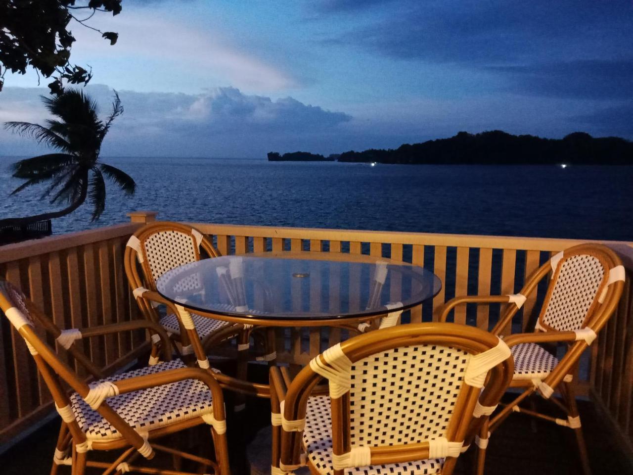 อันดานา รีสอร์ต กีมาราส Hotel ภายนอก รูปภาพ